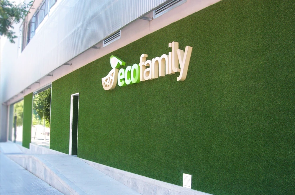 Revestimiento Exterior corporativo Verde Pasto Sintético, OMV