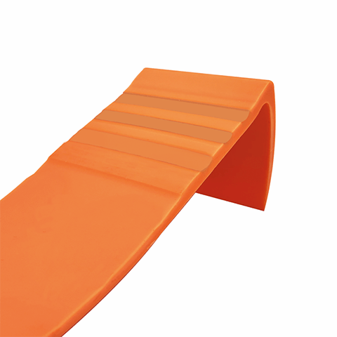 Escala Goma con Nariz ESTRIADA - NARANJO, OMV