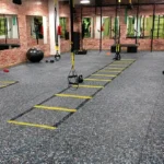 Piso Ecocaucho INTERLOCK Plus - Grey & White Gimnasio, OMV